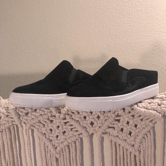 Steve Madden Black Flats - Picture 1 of 5